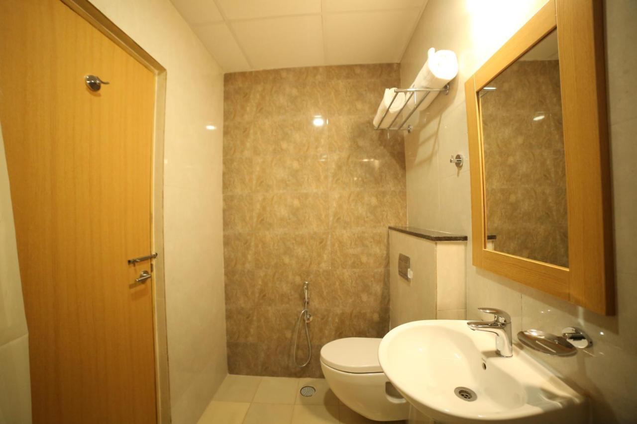 Mg Iris Hotel Тирупати Экстерьер фото